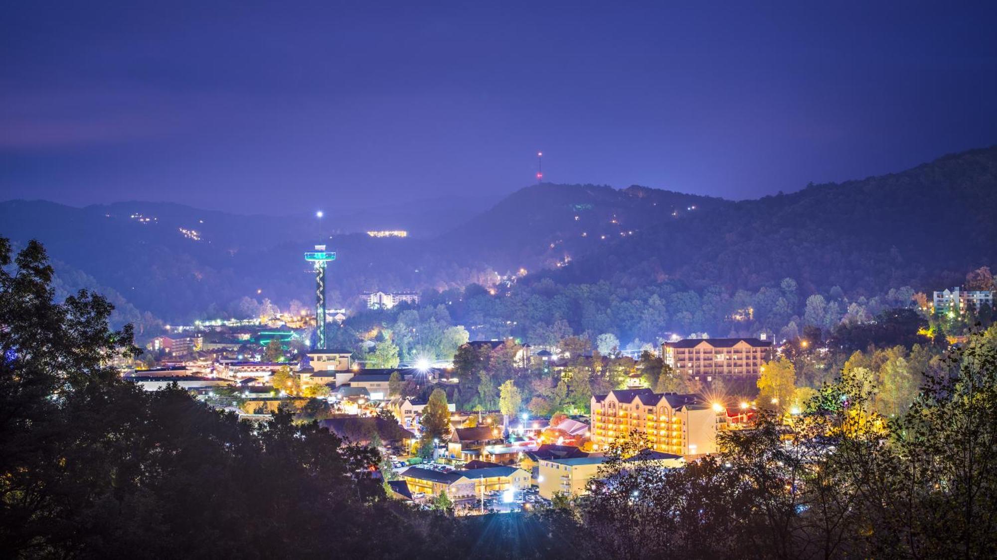 River Song, Near River, Hot Tub, Foosball, Wifi 1089 Free Tickets Each Paid Day, Dollywood And More Sevierville Exterior foto
